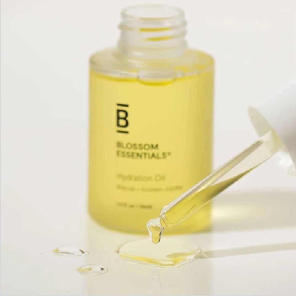 Blossom Essentials Hydration Oil.